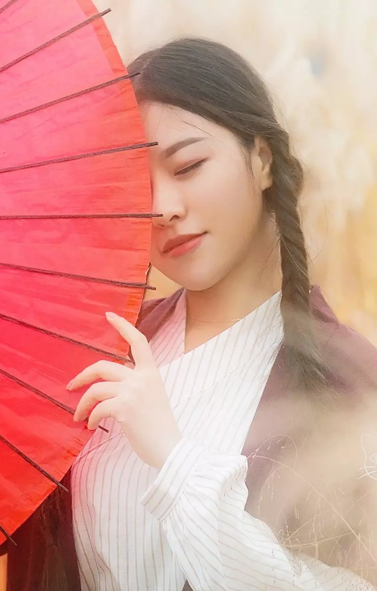 户外长发极品迷人美女写真