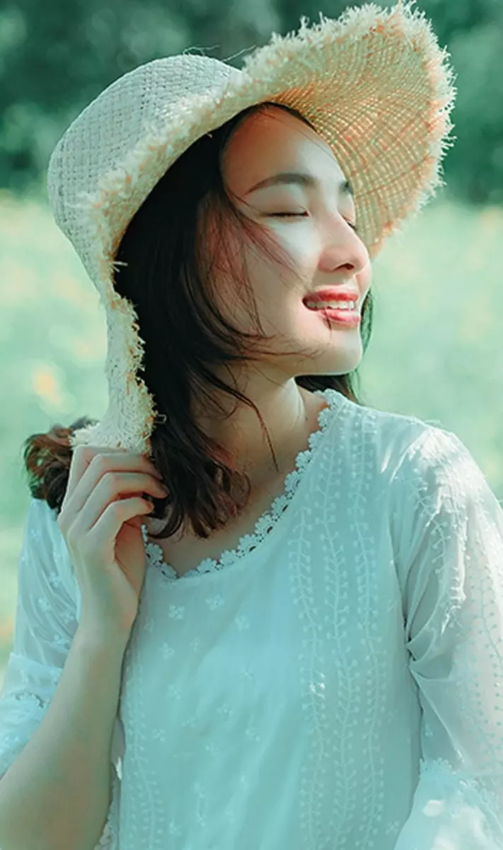 户外优雅文艺养眼美女写真